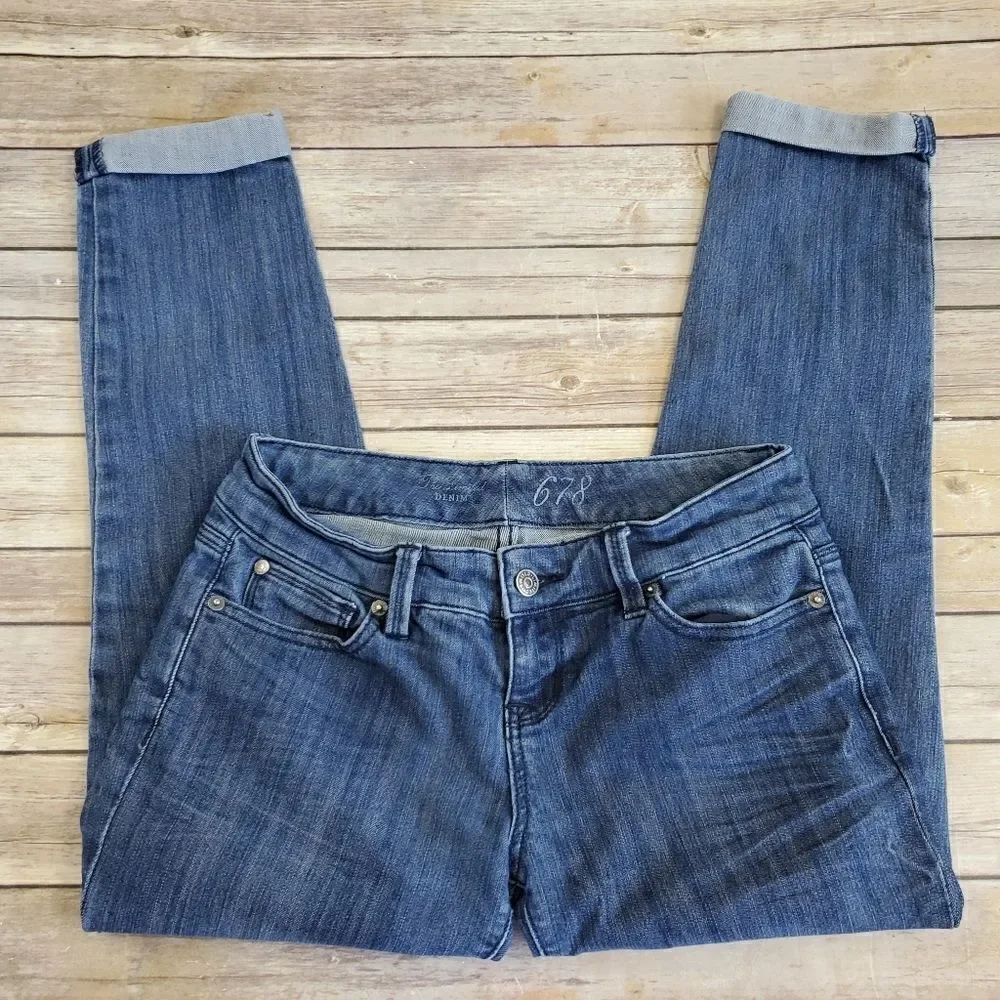The Limited Denim 678 capri roll up jeans